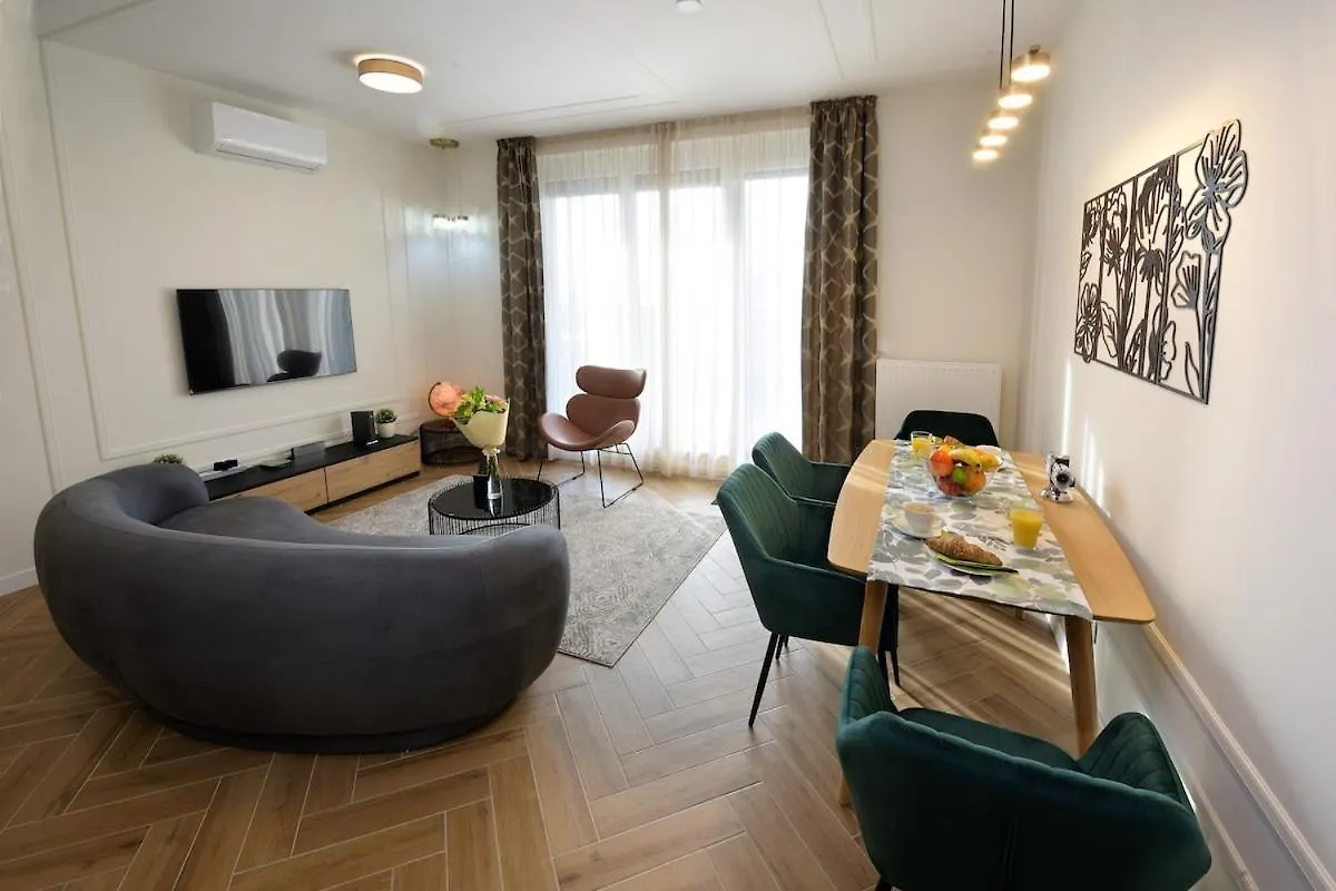 Apartment Orangehomes Sunny & Modern 2Br Penthouse With Ac & Terrace Budapest Hungary