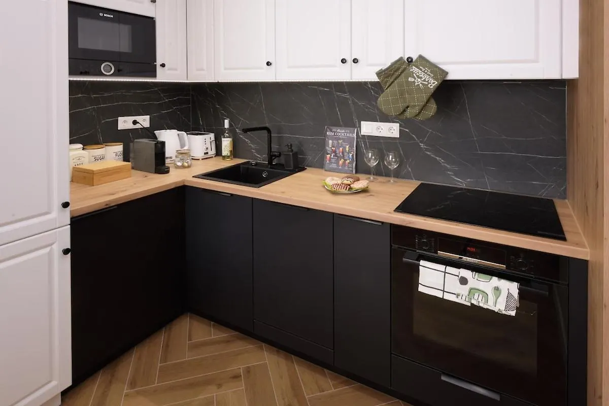 Orangehomes Sunny & Modern 2Br Penthouse With Ac & Terrace Budapest